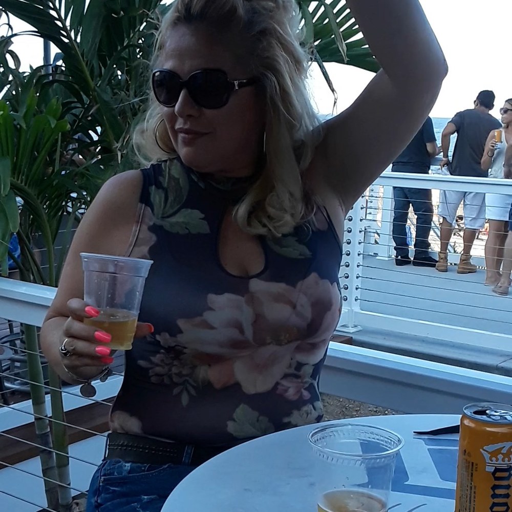 Meet your Posher, Gladys